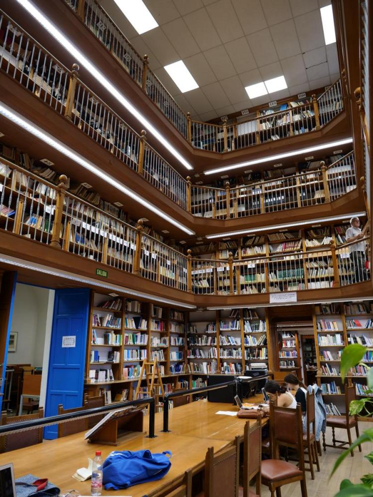 Sala de estudio biblioteca